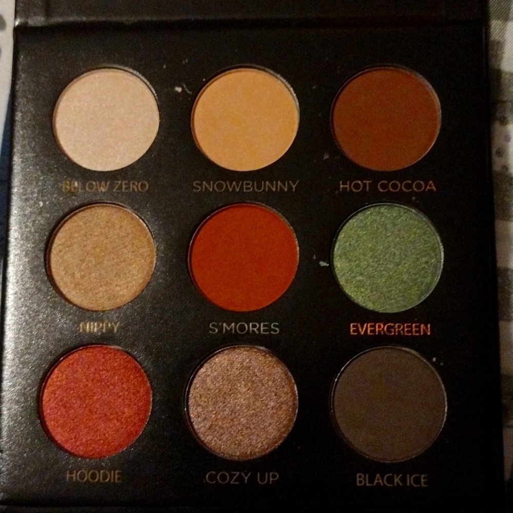 Eyeshadow palette